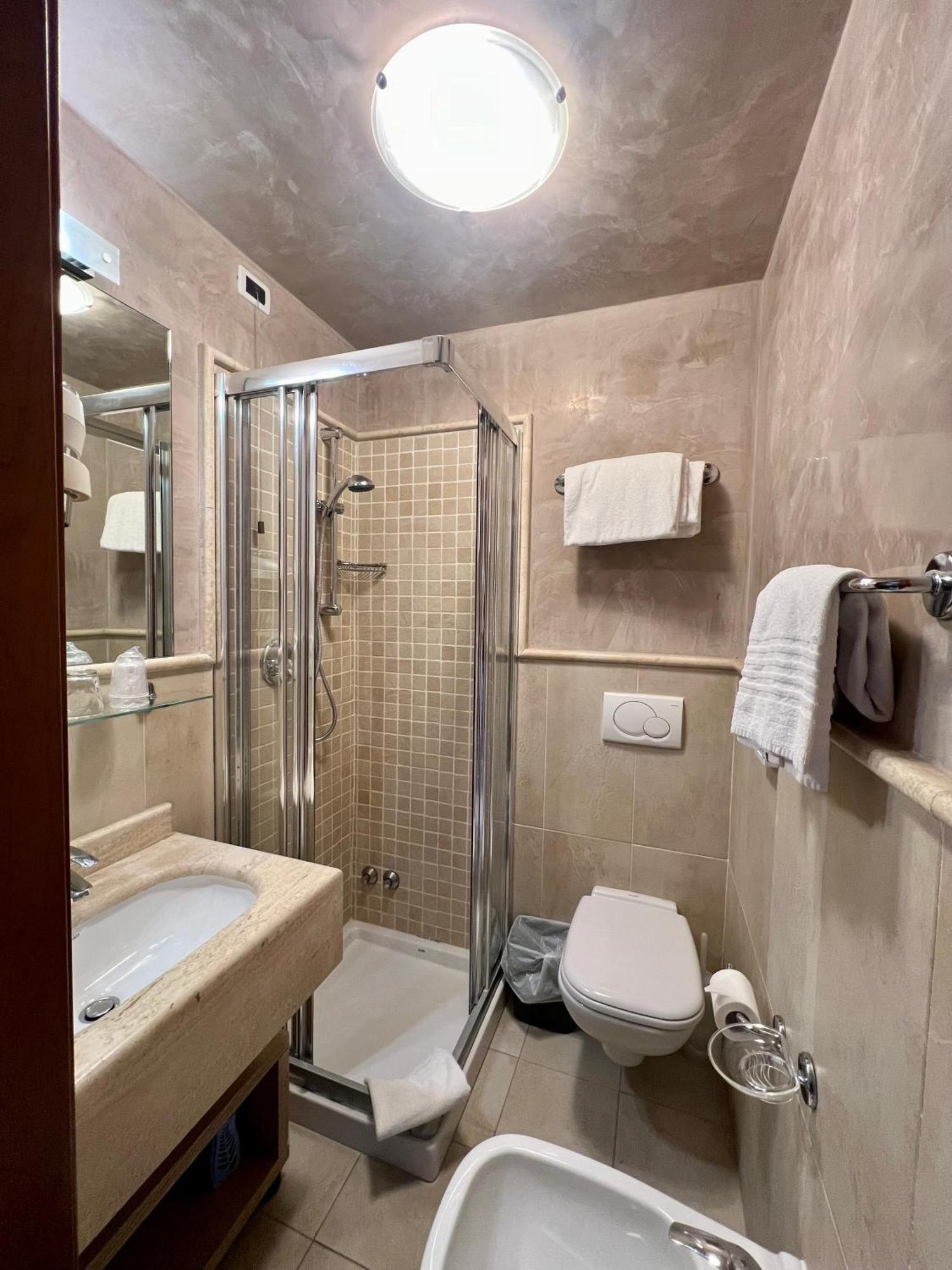 Hotel Nuova Sabrina Marina di Pietrasanta Eksteriør bilde